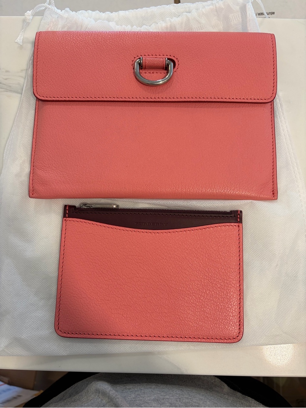 Burberry D Ring Leather Pouch With Zip Coin Case